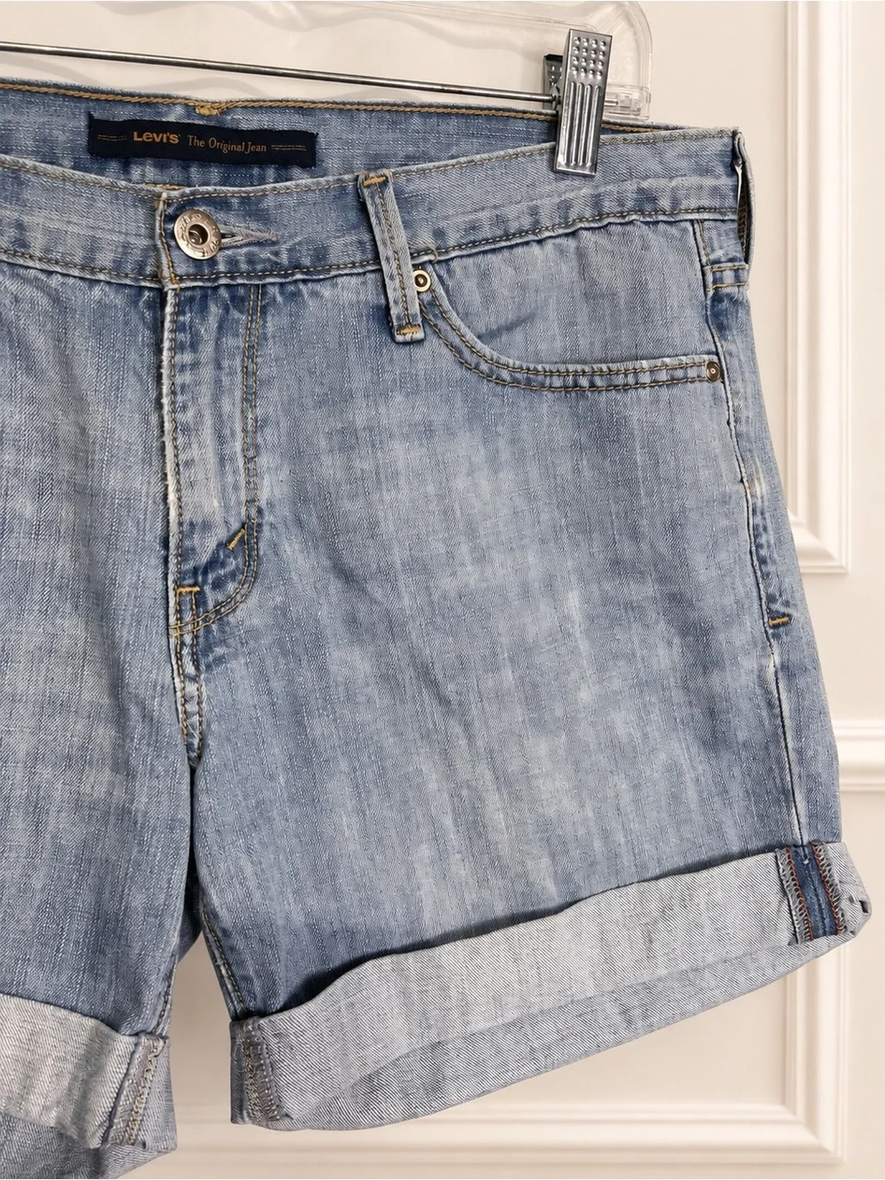 Rare 2009 Levi’s Boyfriend Denim Shorts Upside Down Red Tab Error Size 8